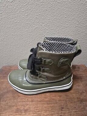 Ladies Sorel Trivoli Rainboots Size 7.5